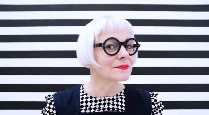 Bobbi Brown X Morag Myerscough Koleksiyonunun Enerjisini Hisset Bobbi Brown X Morag Myerscough Koleksiyonunun Enerjisini Hisset