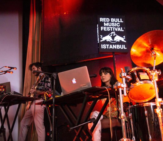 Red Bull Sunar: Evde Çal konserlerinin gelecek konuğu Kalben olacak Red Bull Sunar: Evde Çal konserlerinin gelecek konuğu Kalben olacak