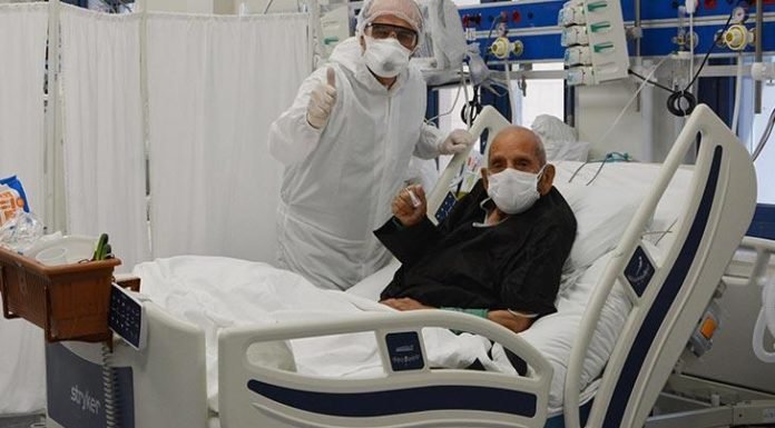 100 Yaşında Coronayı Yendi! 100 Yaşında Coronayı Yendi!