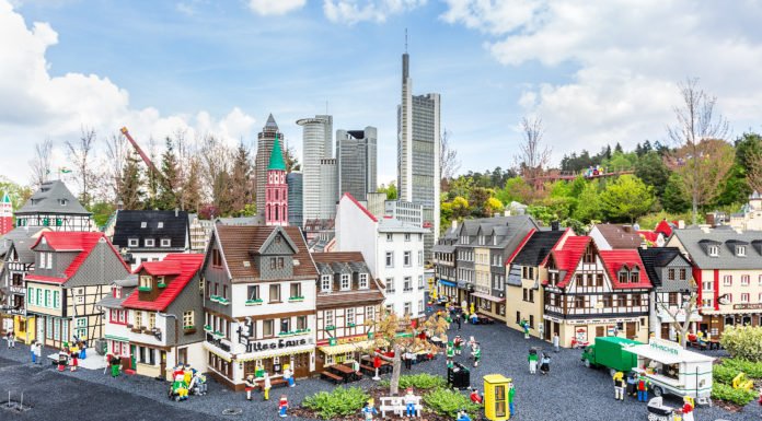 23 Nisan’da Ailelerin Çocuklarıyla Birlikte Evden Çıkmadan Gezebileceği 14 Sanal Tur 23 Nisan’da Ailelerin Çocuklarıyla Birlikte Evden Çıkmadan Gezebileceği 14 Sanal Tur