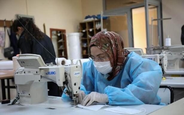 Üniversite Öğrencileri, Koronavirüsle Mücadele İçin Üretime Başladı