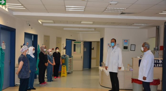 PAÜ Hastaneleri Yönetiminden Hemşirelere Ziyaret PAU Hastaneleri Yonetiminden Hemsirelere Ziyaret