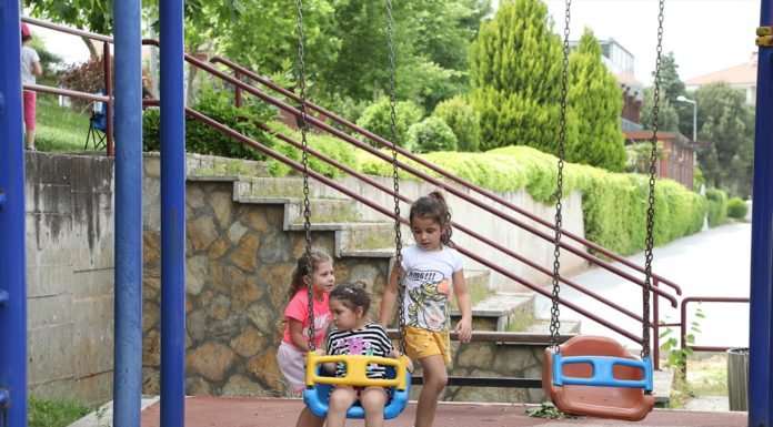 PAÜ Gölbahçe, Çocukların Şen Kahkahaları ile Doldu PAU golbahce