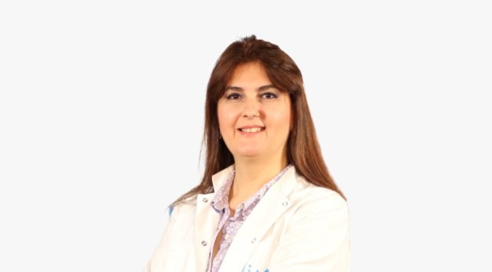 Sosyal Mesafeli ve Maskeli Bir Yaz Geçirecegiz Sosyal Mesafeli ve Maskeli Bir Yaz Gecirecegiz