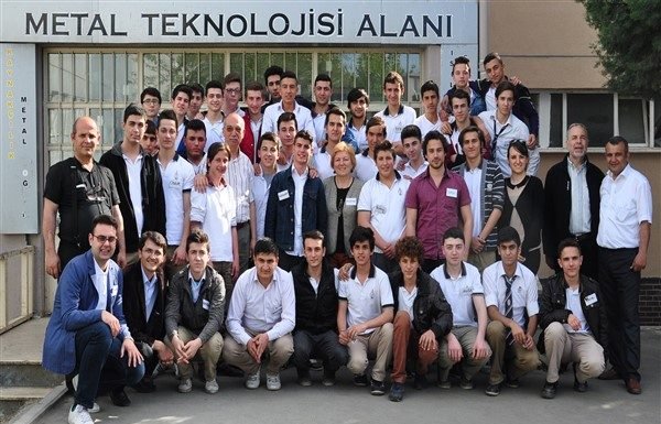 Meslek Liselerinde Endüstriyel Reklamcılık Bölümünü Seçenlere Staj, Burs ve İstihdam Garantisi! lgsde-tercih-yapacak-ogrencilere-meslek-lisesi-cagrisi