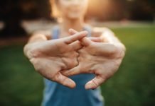 Parmaklarınızı Çıtlattığınızda Neler Oluyor? Parmaklarinizi citlattigınizda Neler Oluyor