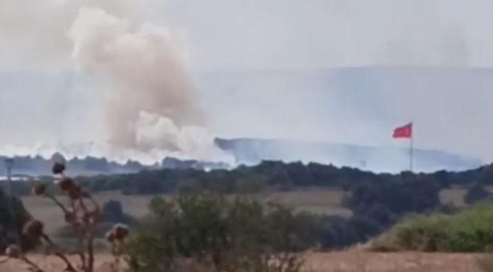 Türkiye Sınırında Yangın Alarmı Turkiye sinirinda yangin alarmi