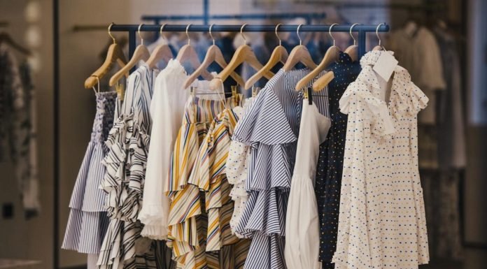 Günlük, Yazlık Ve Kışlık Olan Uzun Ve Kısa Elbise Modelleri