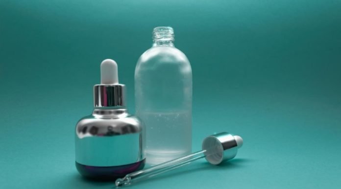 Retinol Nedir? Cilt Bakımında Retinolün Faydaları Nelerdir?