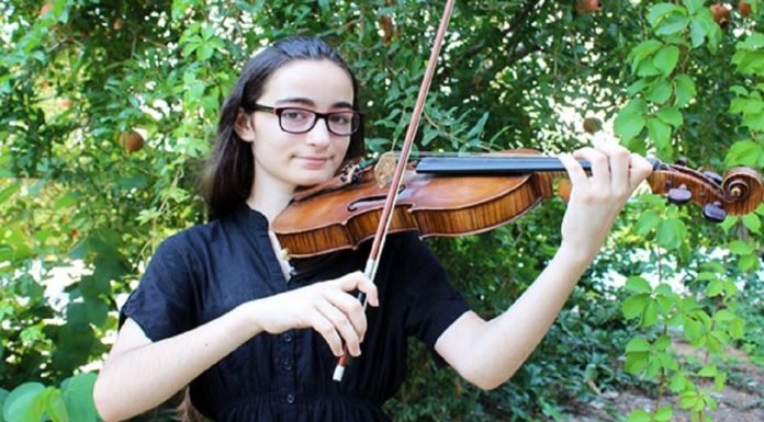 12 Yaşındaki Kemancı Estonya’da İkinci, İtalya’da Birinci Oldu