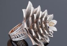 Üzerinde 7 bin 801 Pırlanta Bulunan Yüzük Guinness Rekorlar Kitabında