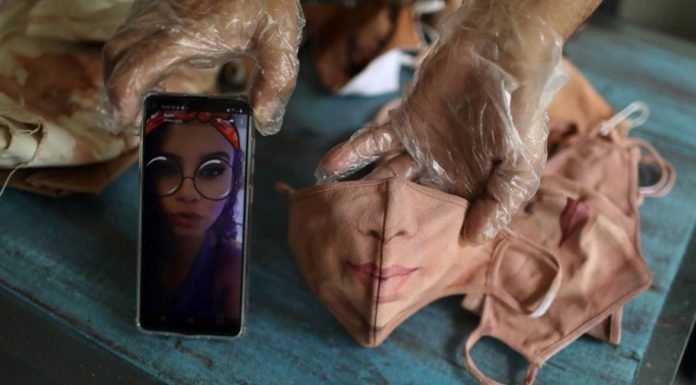 Brezilyalı Sanatçıdan İnsanların Yüzlerini Gerçekçi Bir Şekilde Tamamlayan Maskeler