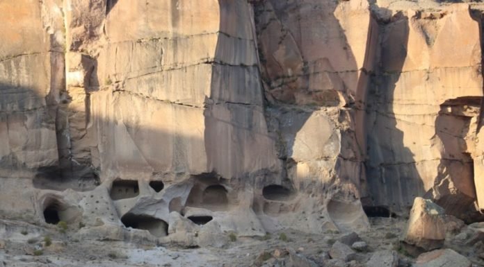 Meya Antik Kenti, Çevresindeki Peribacalarıyla Keşfedilmeyi Bekliyor