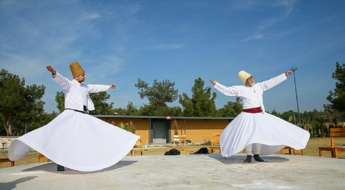 Ünlü Semazen Kovid-19 Tedbirleri Altında Mevlana’yı Andı