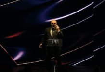 Tenor Hakan Aysev’den Fetih Marşı