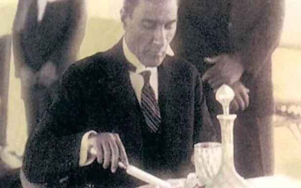 Atamızın diyeti Atamızın diyeti