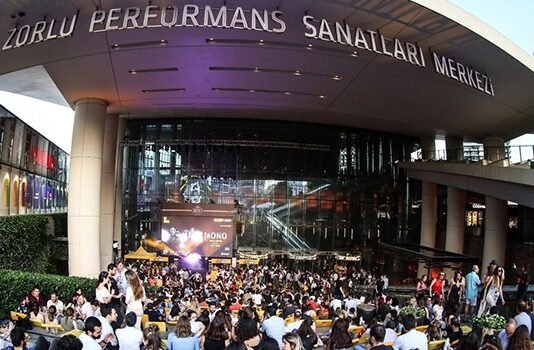 Zorlu Açık Hava Sineması Başlıyor Zorlu Açık Hava Sineması Başlıyor